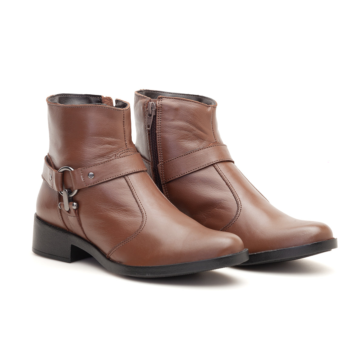 Bota de Cano Curto em Couro