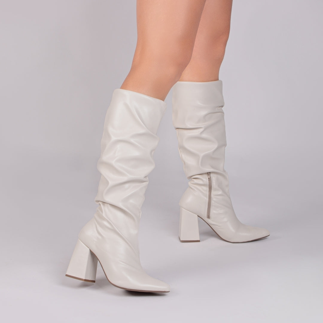 Bota Franzida Branca Mari