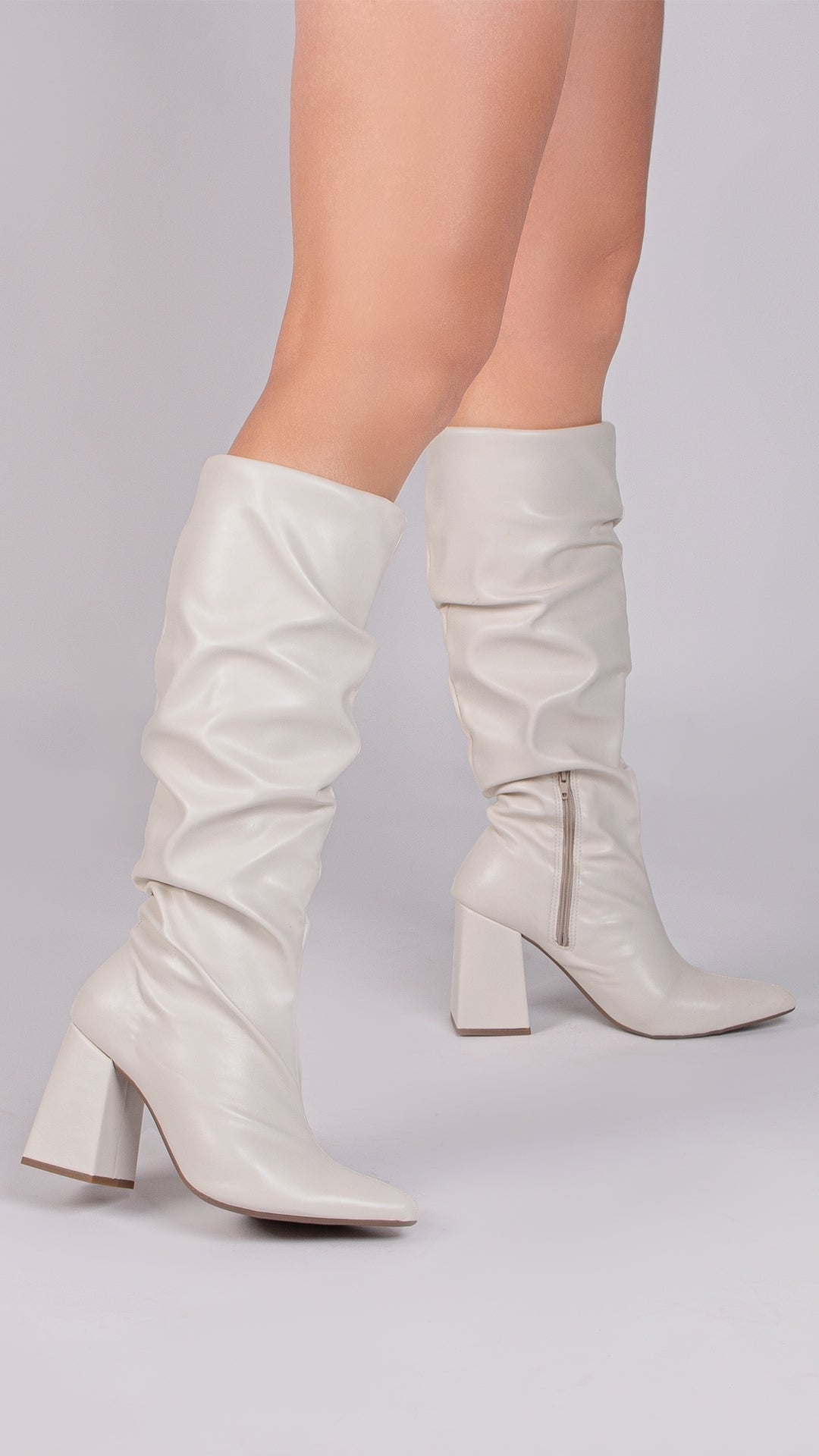 Bota Franzida Branca Mari