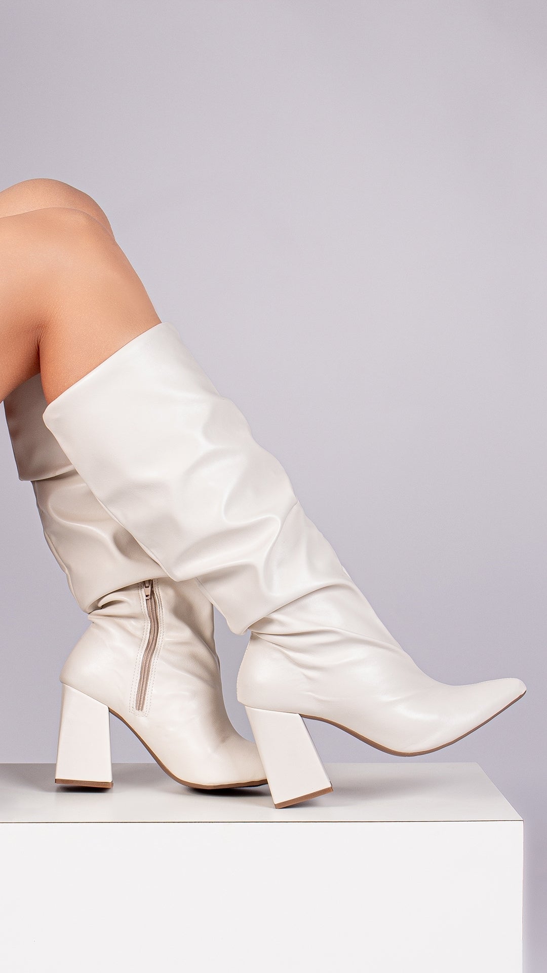 Bota Franzida Branca Mari