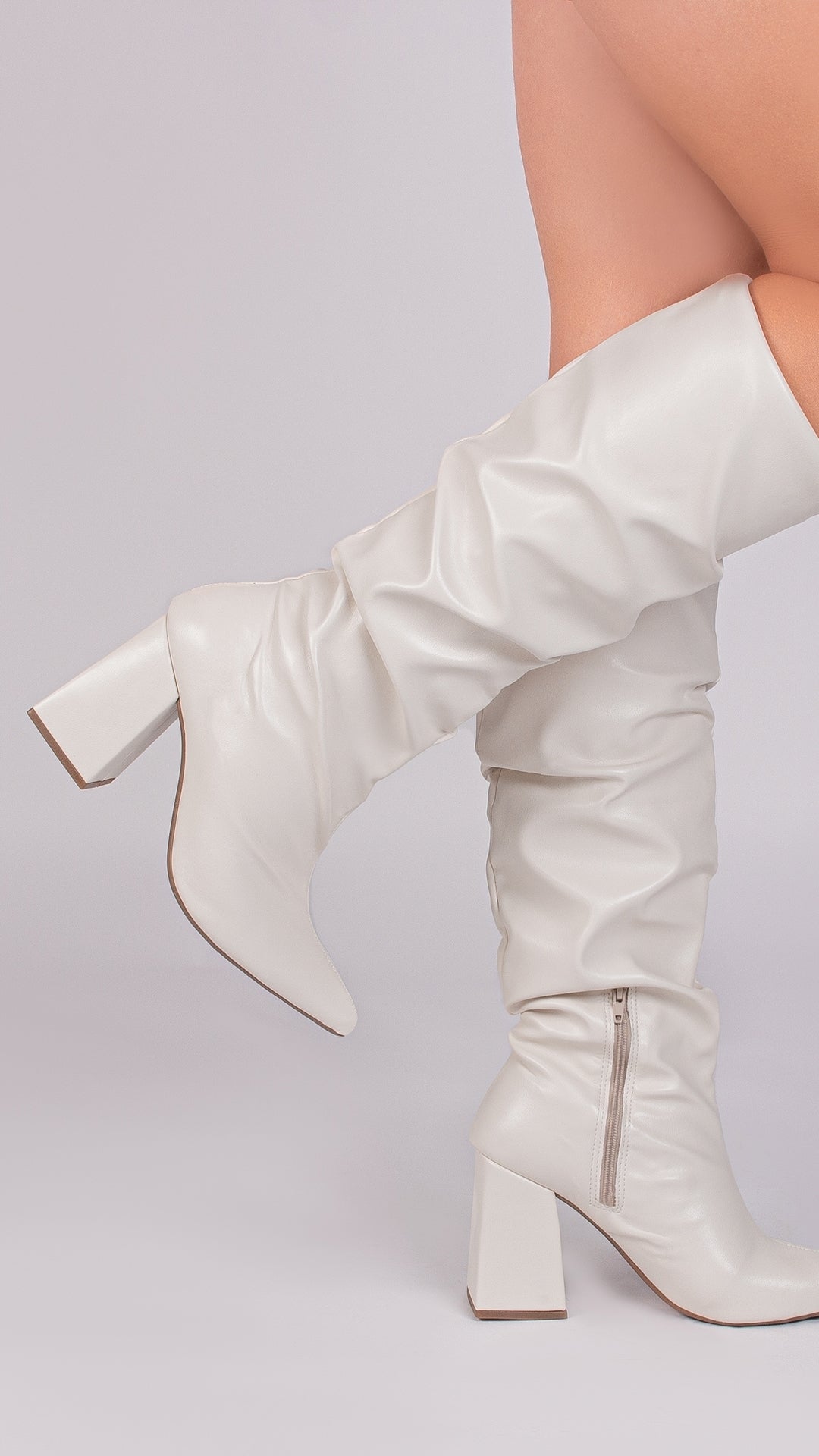 Bota Franzida Branca Mari