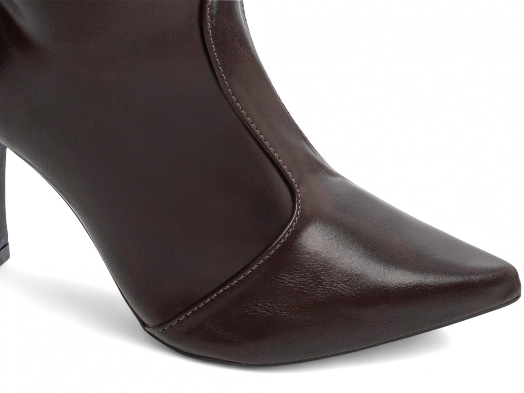 Bota Over The Knee Diva – Elegância que Transforma!