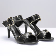 MULE DE SALTO FINO COM TACHAS