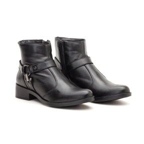 Bota de Cano Curto em Couro