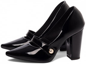 Scarpin Classic Shine | A Elegância Atemporal com um Toque de Ouro