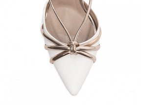 Elegância que Te Leva Além: Descubra o Scarpin Taila que Encanta no Branco